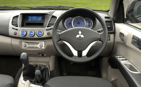 L200 double cab elegance interior